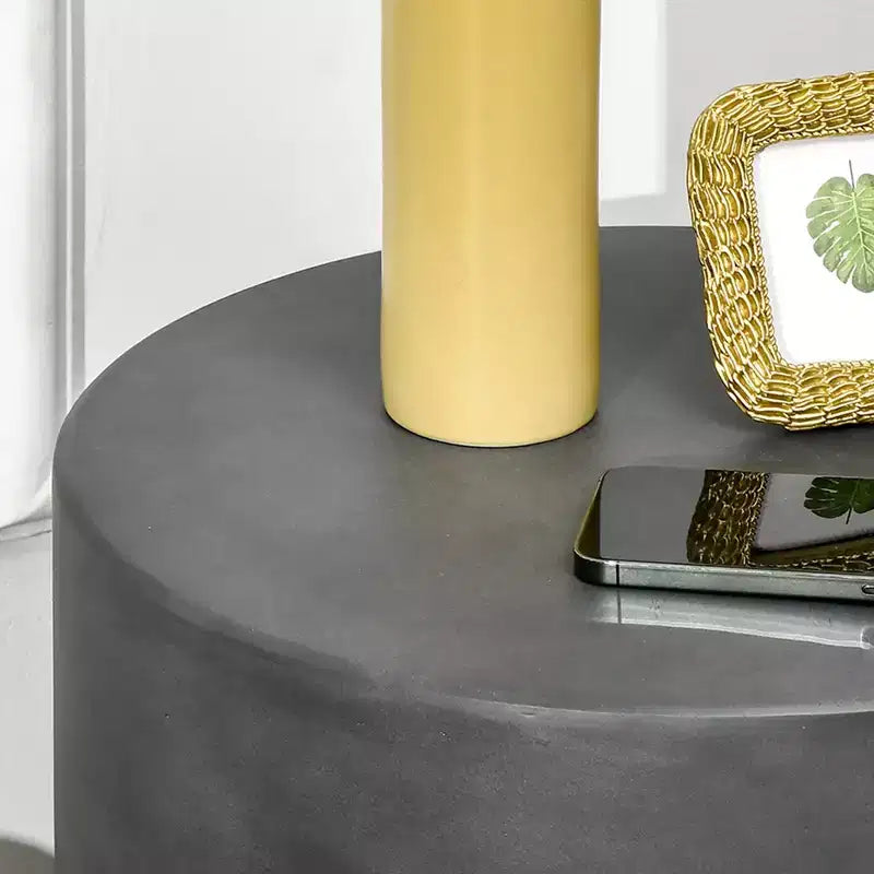 Round Concrete Finish Accent Side Table | 14.5" | 198 lb | Indoor & Outdoor
